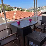 I1 House Hotel